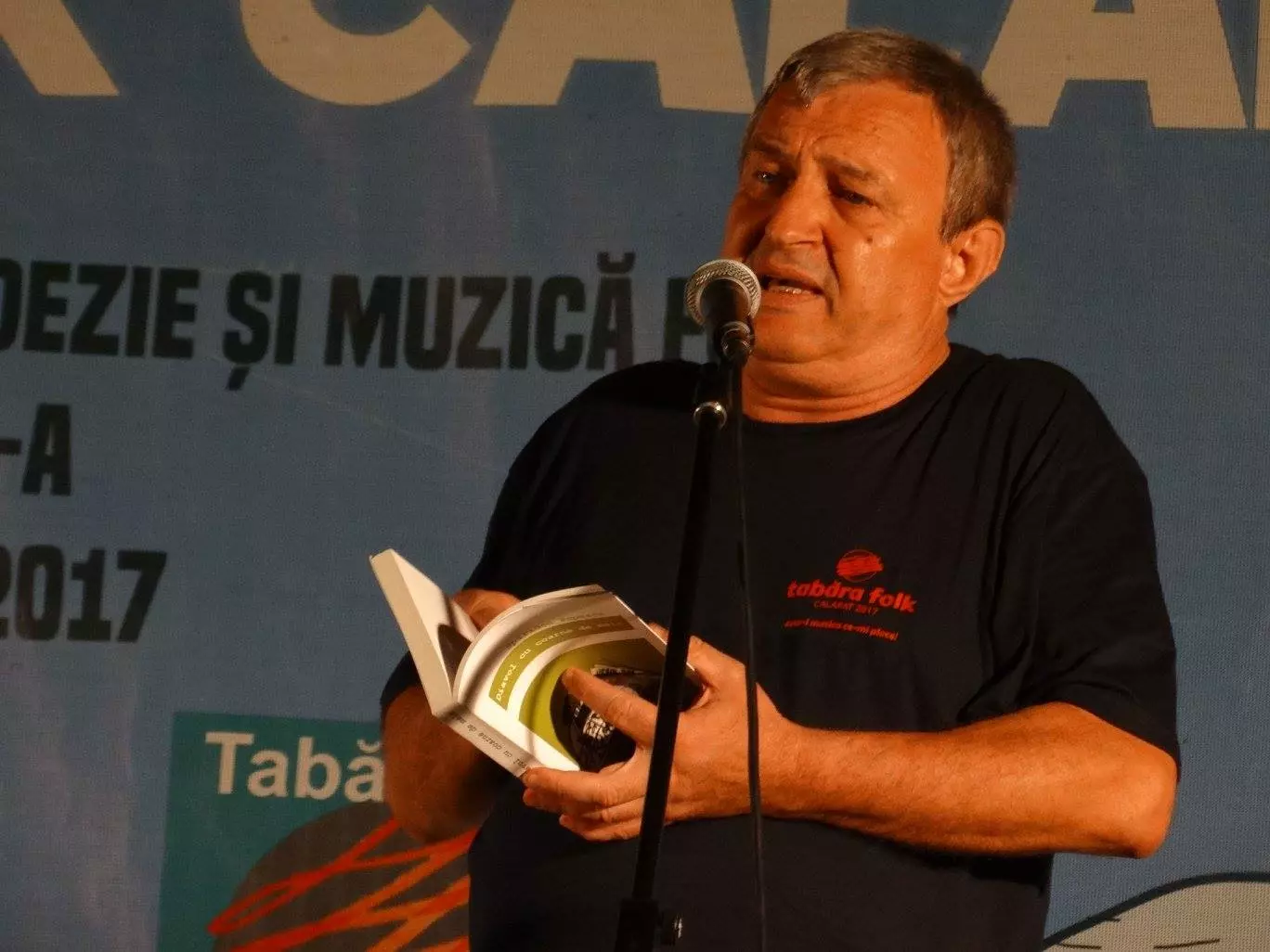 Spiridon-Popescu-poet-tabara-folk-calafat-poeti-romani-folk-romanesc-artisti-folk-folkisti-cantareti-folk-muzica-romaneasca-APLOMB