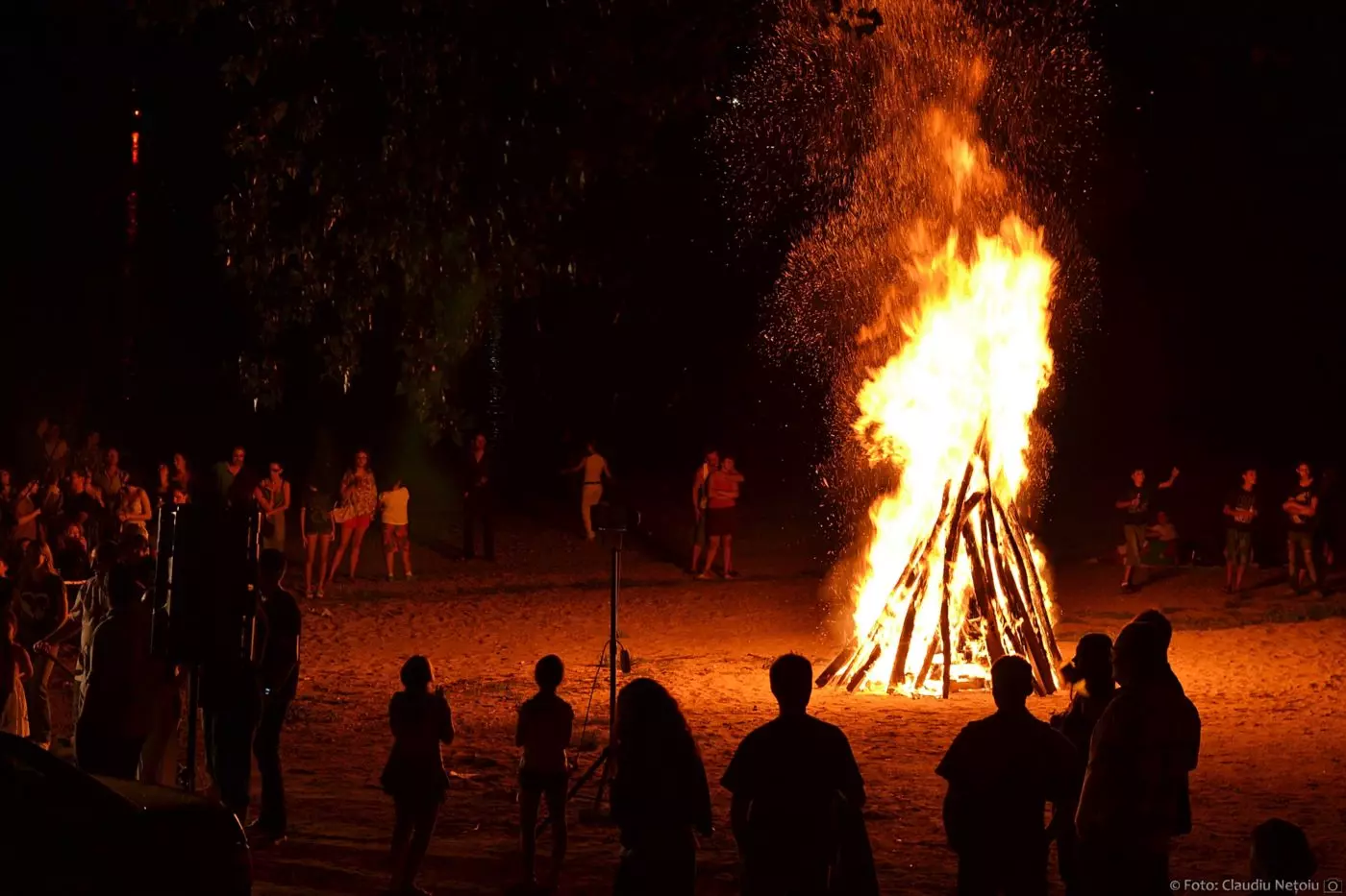 APLOMB-Calafat-tabara-folk-calafat-folk-romanesc-artisti-folk-folkisti-cantareti-folk-muzica-romaneasca-dan-vana